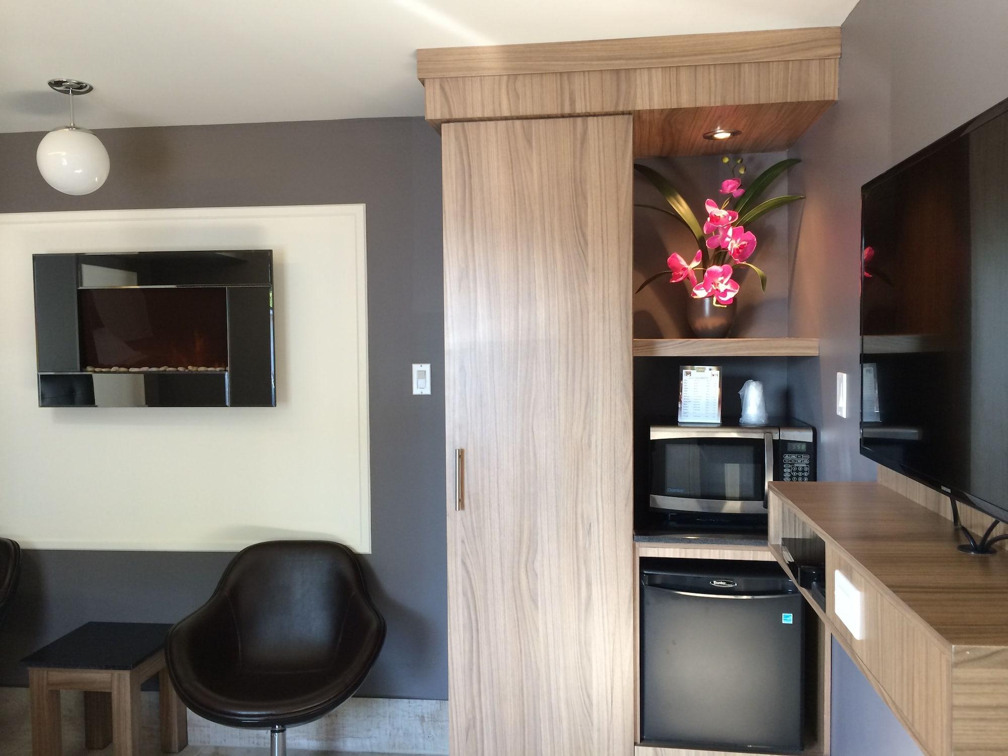 Olux Hotel-Motel-Suites Laval Kültér fotó