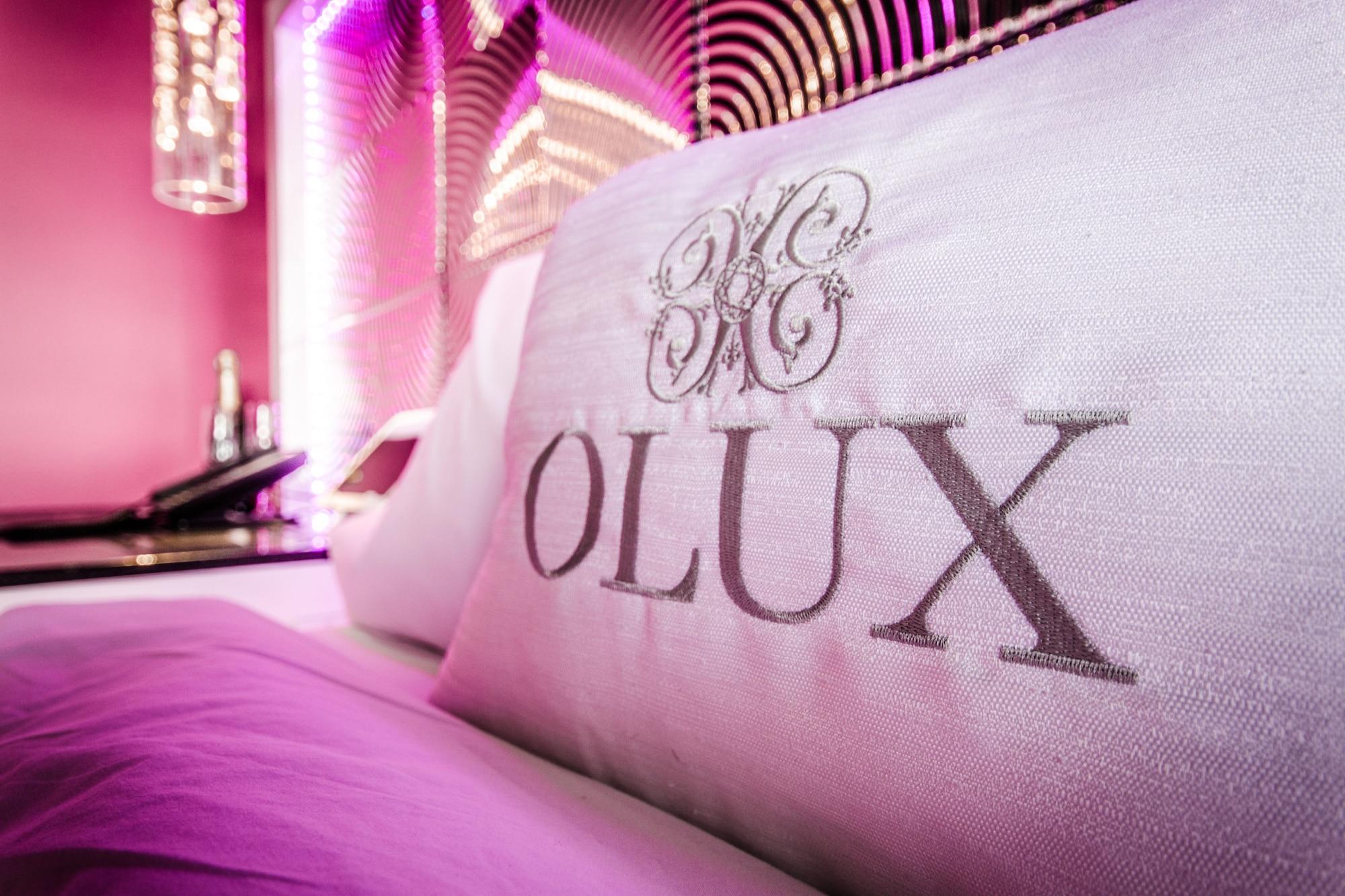Olux Hotel-Motel-Suites Laval Kültér fotó