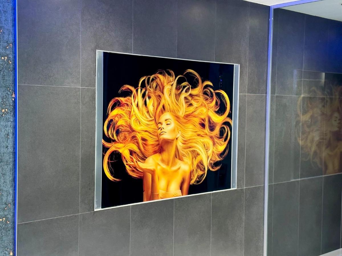 Olux Hotel-Motel-Suites Laval Kültér fotó
