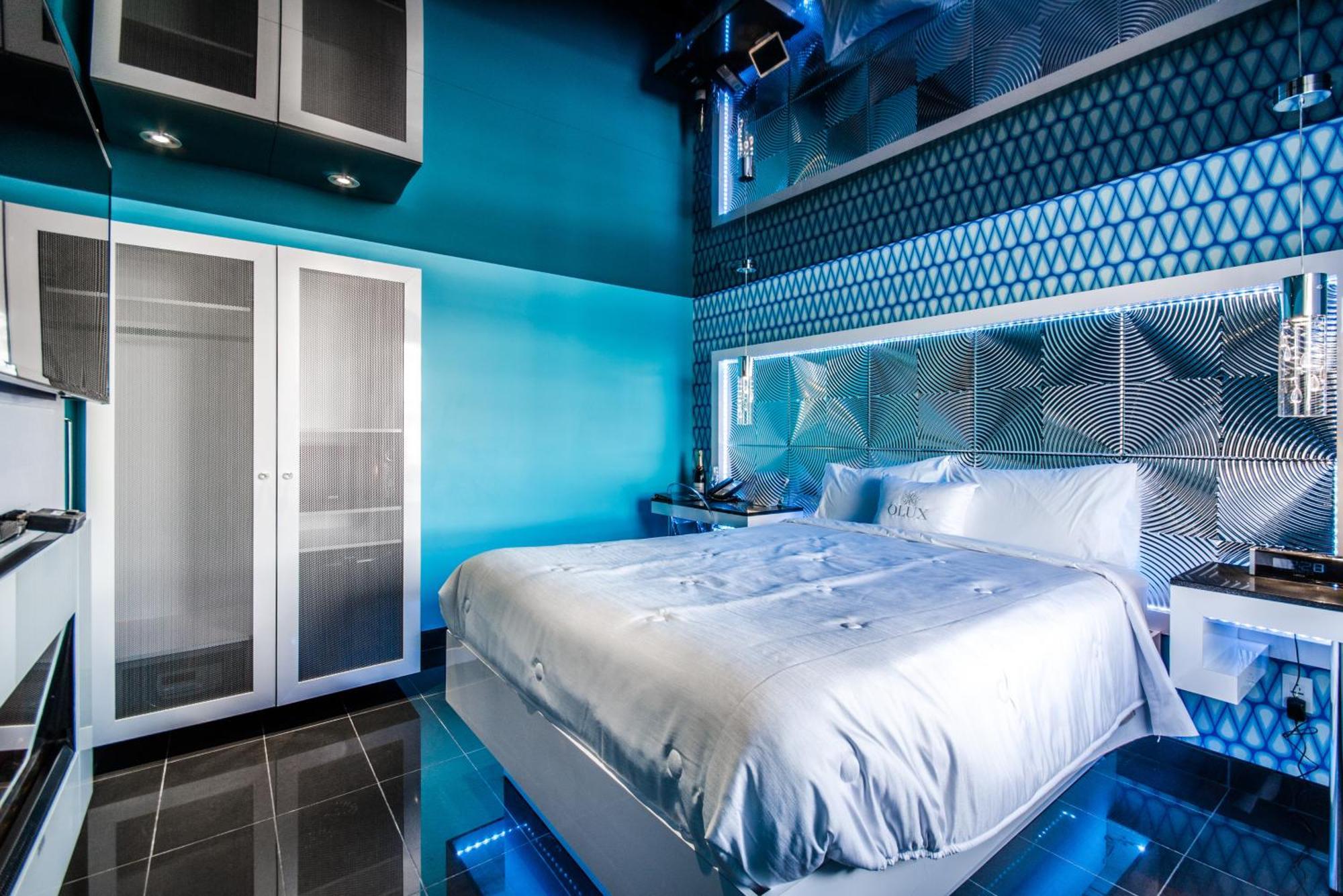 Olux Hotel-Motel-Suites Laval Kültér fotó