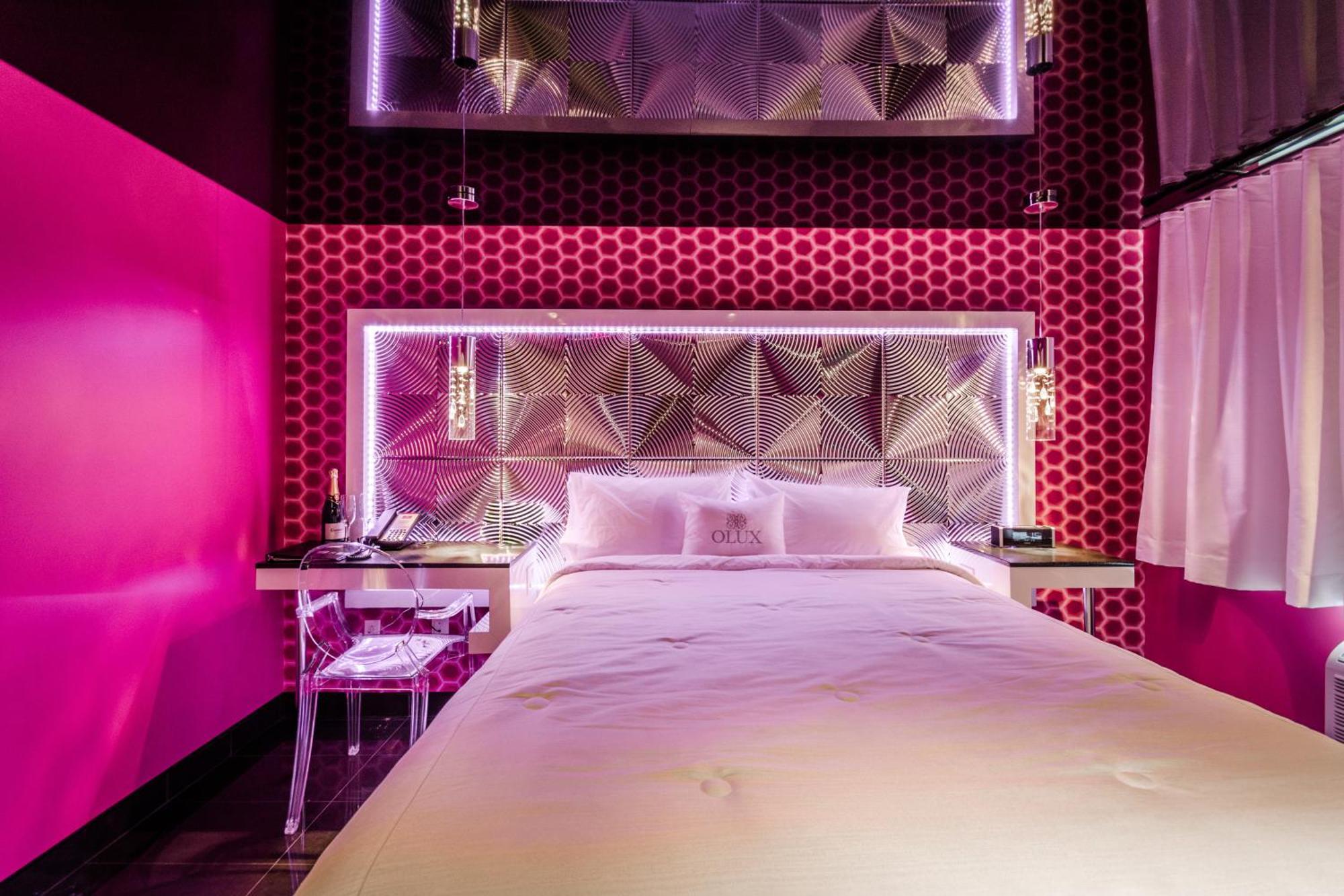 Olux Hotel-Motel-Suites Laval Kültér fotó