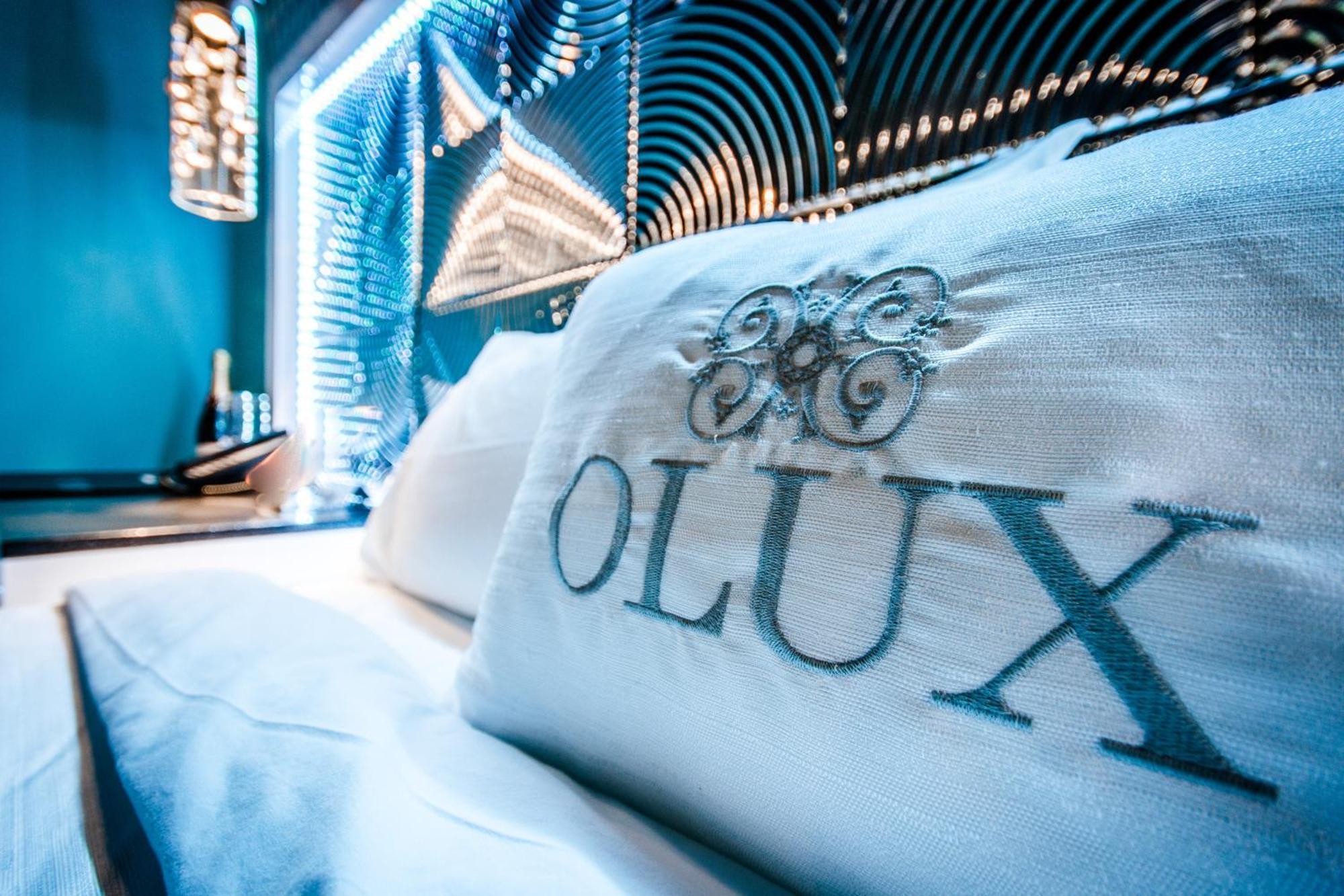 Olux Hotel-Motel-Suites Laval Kültér fotó