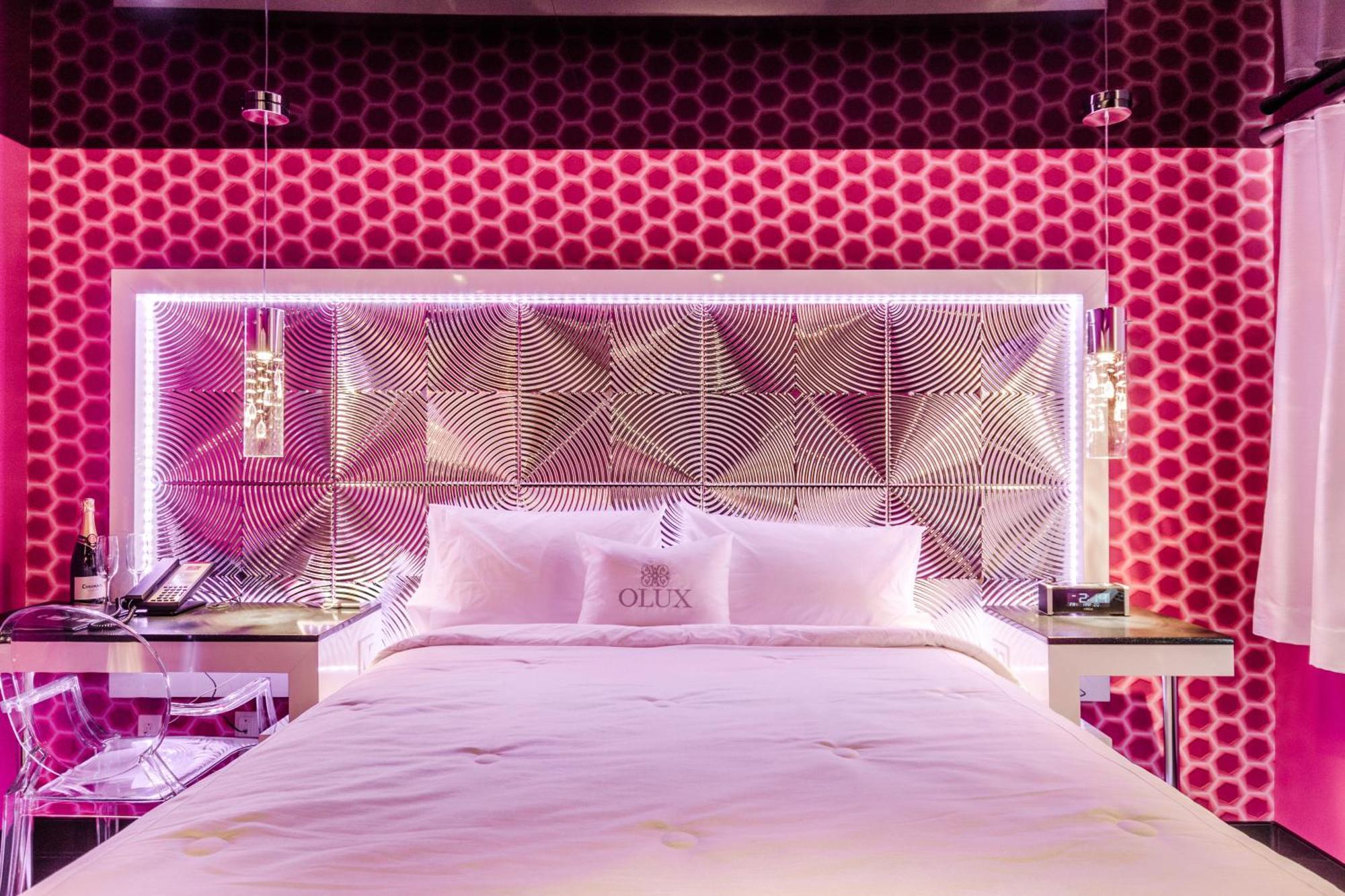 Olux Hotel-Motel-Suites Laval Kültér fotó
